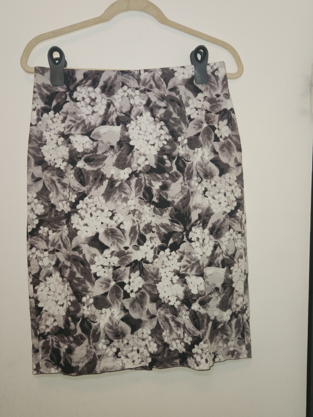 Talbots Black and White Floral Pencil Skirt